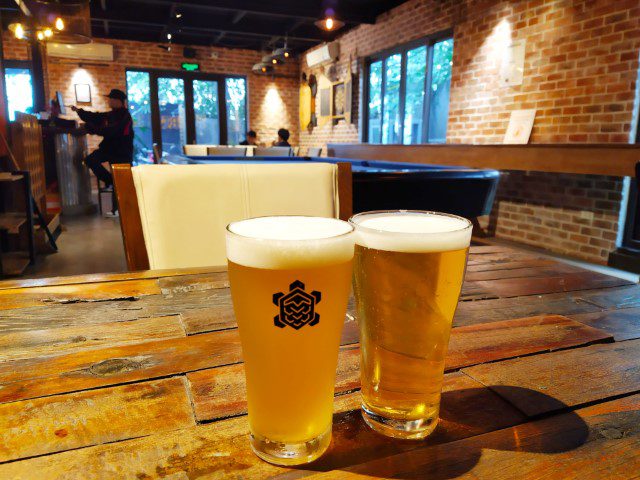 First Leap Lager (60k VND) and Trans Pale Ale (70k VND) from Turtle Lake Brewing Company Hanoi