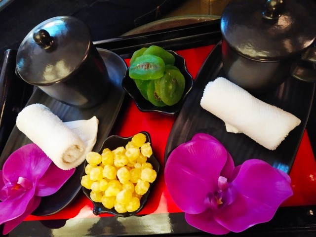 La Belle Vie Spa Hanoi Candied fruits, nuts, towels and tea upon arrival