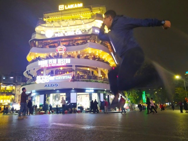 Jump shot in the heart of Hanoi during pedestrian zone timings
