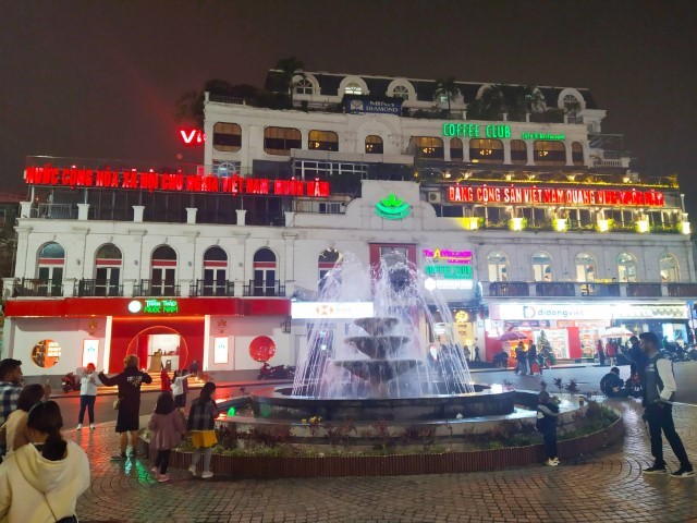 Fountain at the heart of Hanoi's Old Quarter