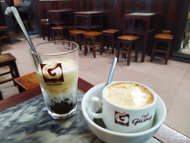 Cafe Giang cold and hot egg coffee