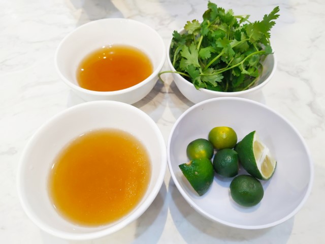 Banh Cuon Thanh Van Hanoi Review - seasoning dip, lime and coriander