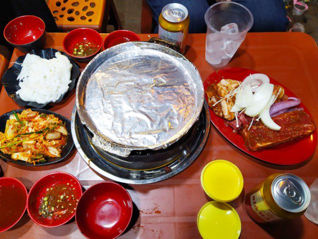 Roadside BBQ Buffet in Hanoi Vietnam (How do you BBQ like a local?)