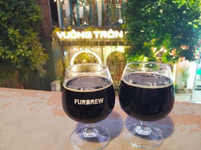 Independence Stout trumps Celebration Stout at The Box Bar Hanoi (formerly known as Furbrew)