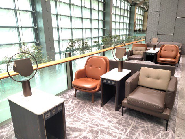 Business Class SilverKris Lounge Review - The Quiet Zone