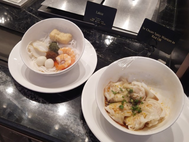SilverKris Lounge Business Class Singapore - The Dining Hall - Live Station of Laksa and Chili Oil Dumplings