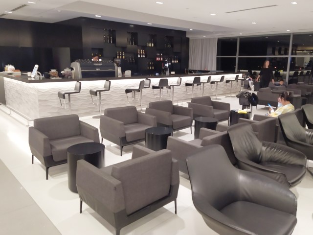 Air New Zealand Lounge Auckland Airport Review - Bar Area