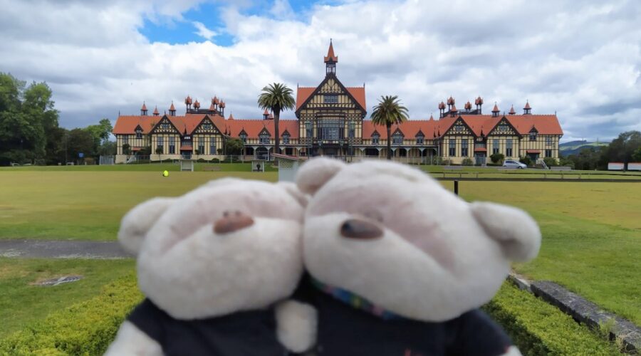 2bearbear at Rotorua Museum (former Bath House) of Government Gardens Rotorua