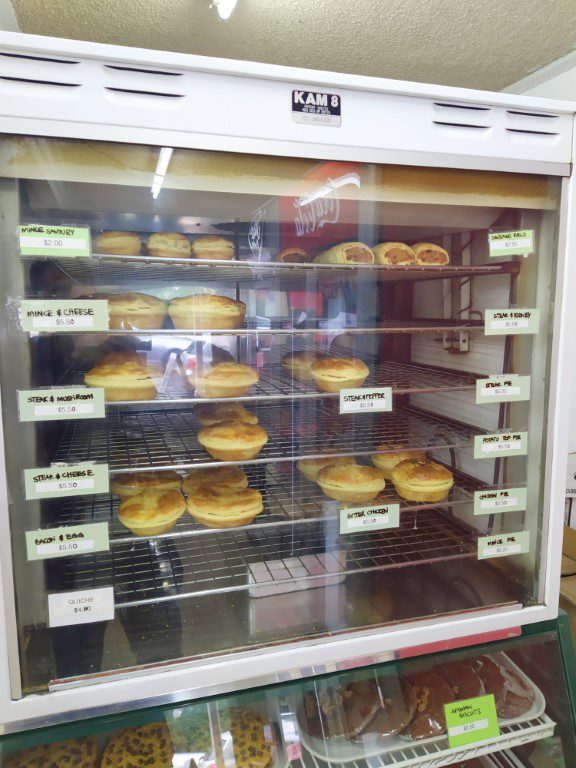 Taumarunui Bakery Pies - Both Steak and Chicken Pies were GOOD!