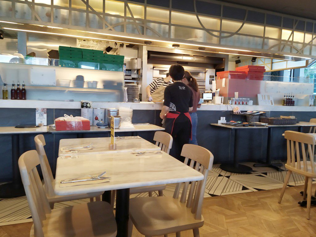 Open Kitchen Concept of Pizza Express Duo Galleria