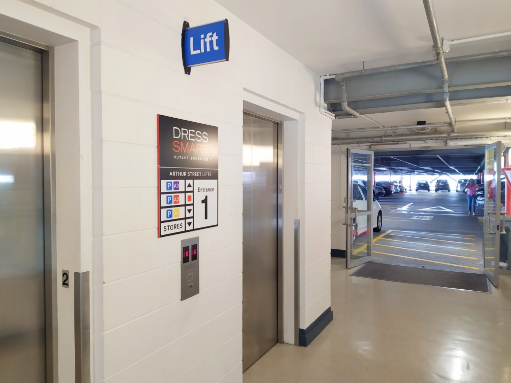 Lift to Dress Smart Outlet Shopping Centre Onehunga Auckland