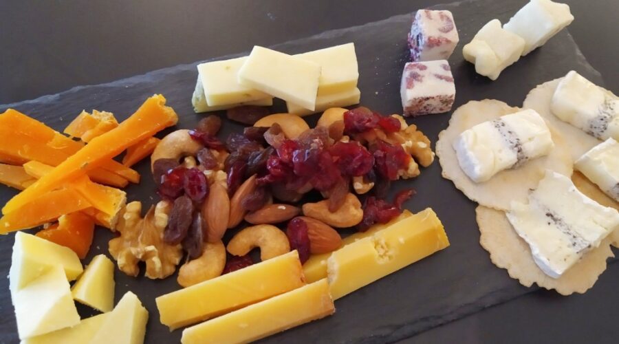 Cheeselads Singapore House Select Cheeseboard (5 cheeses, Assorted Nuts, Dried Fruits, House-made Nougats)