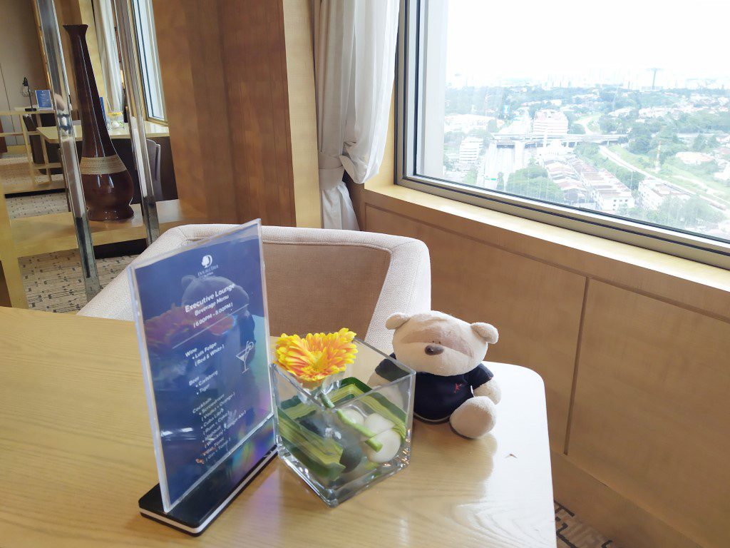 2bearbear at DoubleTree Hilton Johor Bahru Executive Lounge Review 