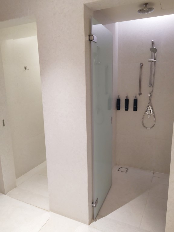 DoubleTree Hilton Johor Bahru (JB) Facilities - Shower Room