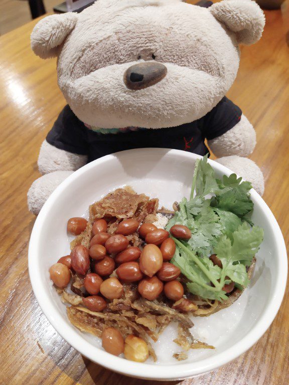 DoubleTree Hilton Johor Bahru Makan Kitchen Breakfast Review - What 2bearbear Had (Congee)