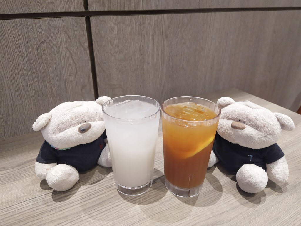 Tim Ho Wan Plaza Singapura Review - Homemade Ice Lemon Tea and Cold Barley with Wintermelon