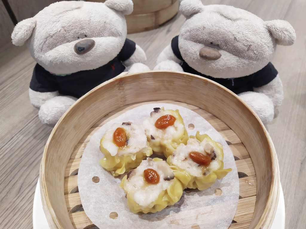 Tim Ho Wan Plaza Singapura Review -Pork & Shrimp Dumplings (鲜虾烧卖皇)