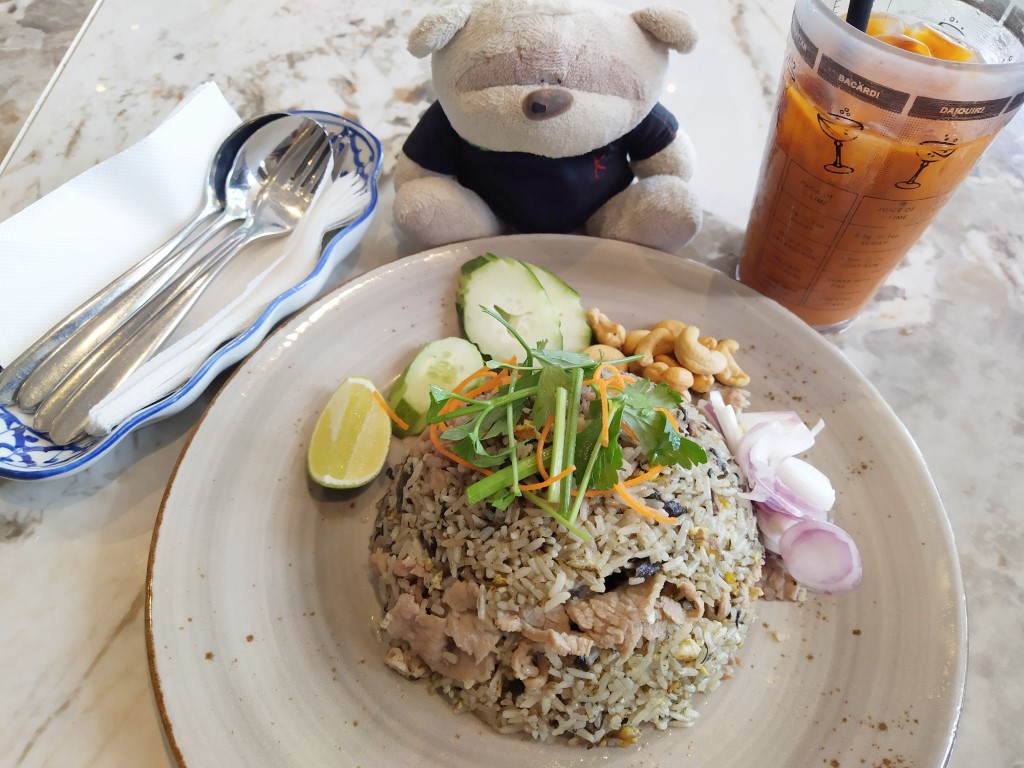 Gin Khao Bistro, Quayside Isle Sentosa - Olive Fried Rice with Bubble Tea 
