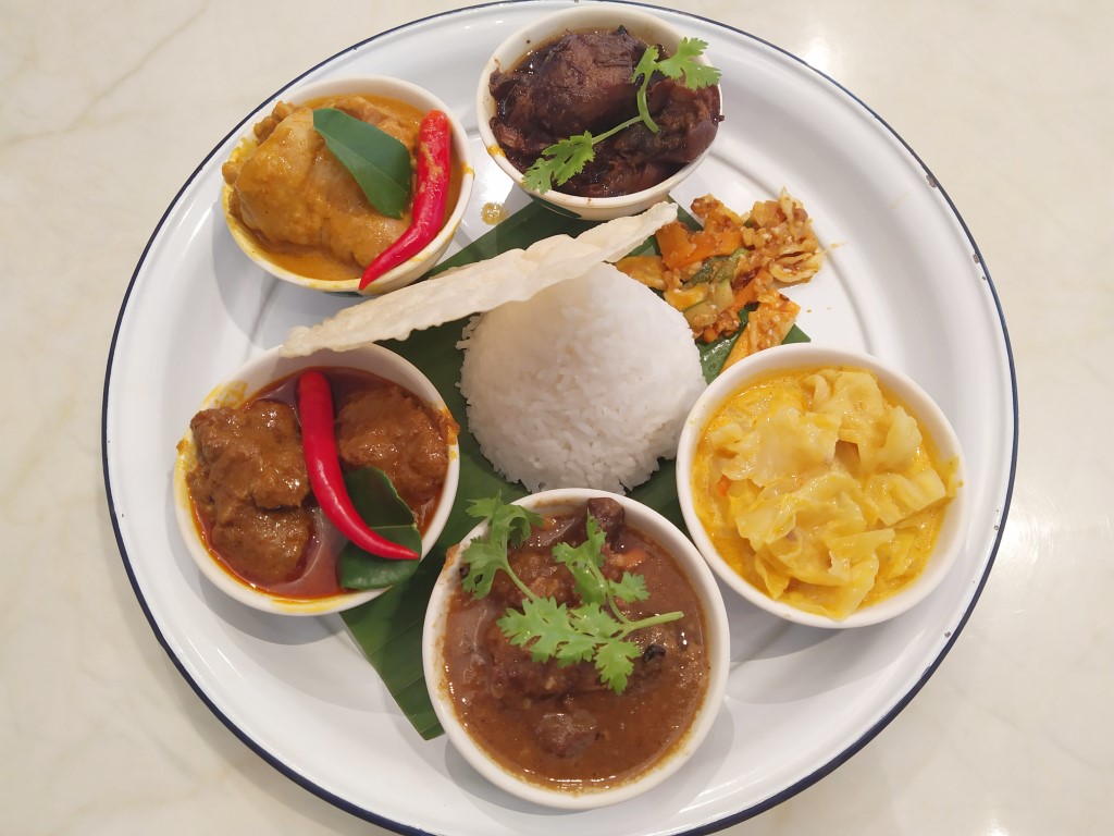 The White Tiffin Review: Tiffin's Sampler for 1 (includes grandma's curry chicken, signature beef rendang, babi pongteh, black vinegar pork, veg of the day)