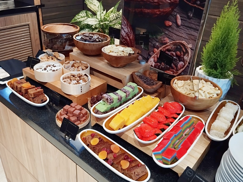 Traditional DESSERTS at Clove Buffet Swissotel The Stamford