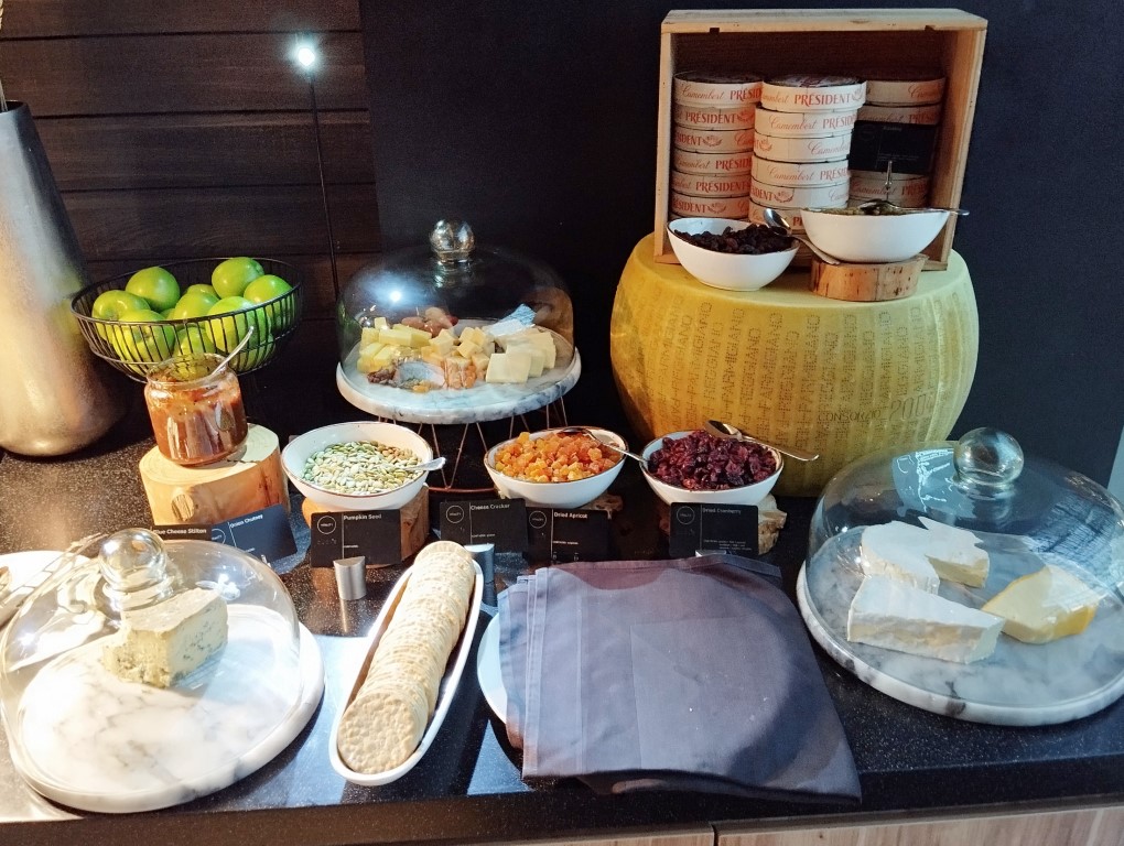 CHEESE SELECTION at Clove Restaurant Swissotel The Stamford