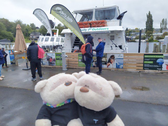 2bearbear at Chris Jolly Lake Taupo Maori Rock Carving Cruise