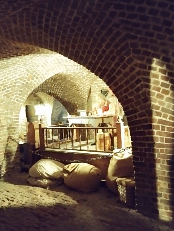 Inside Charleston Provost Dungeon - views of the "Roman Groin" or Double Barrel Arches