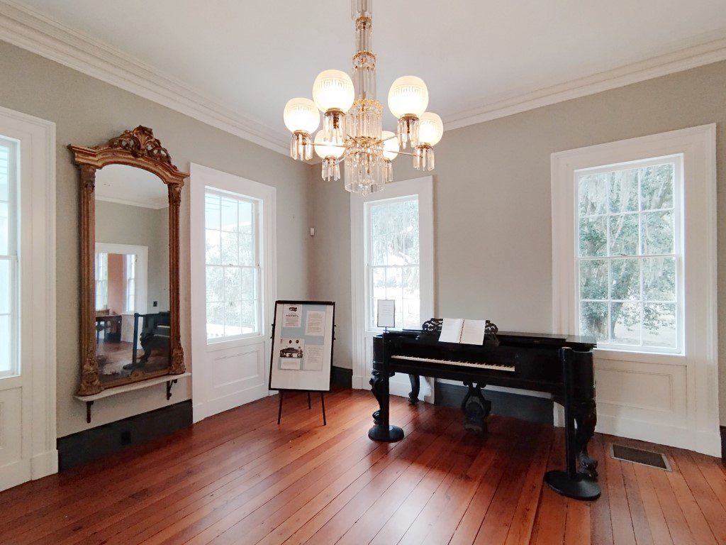 Inside mansion at McLeod Plantation