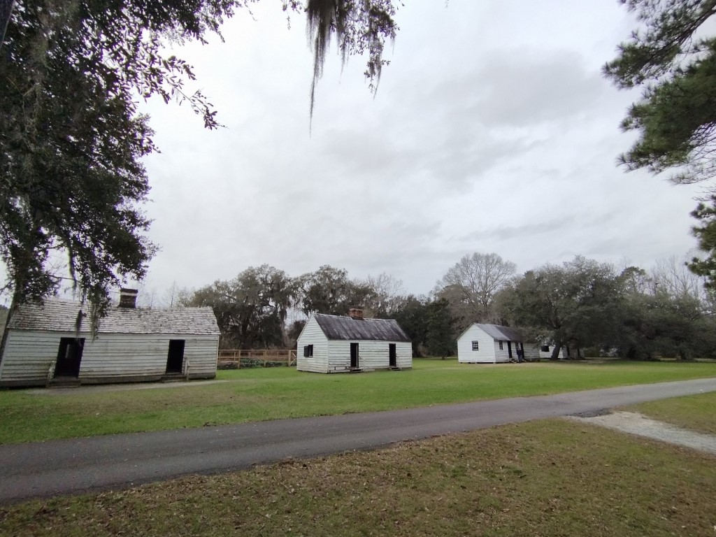 Cabins at Magnolia Plantation Charleston - From Slavery to Freedom Tour