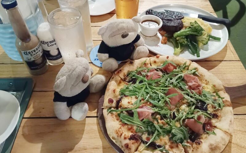 Sandbar Surfers Paradise - Rump Steak ($36) and Prosciutto Pizza ($26)